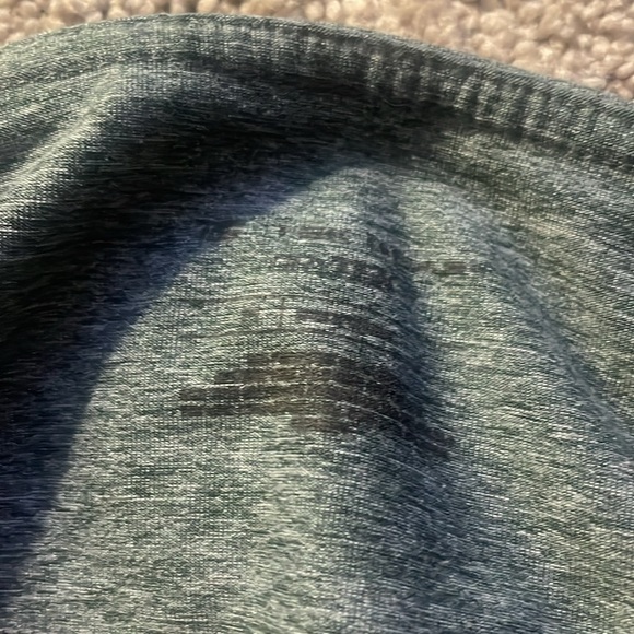 EUC Tek Gear Gray Cropped Leggings with Criss Cross Cutouts Size Medium - Picture 7 of 7